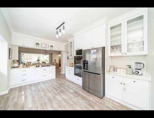 5 BEDROOM HOUSE FOR SALE IN VINCENT